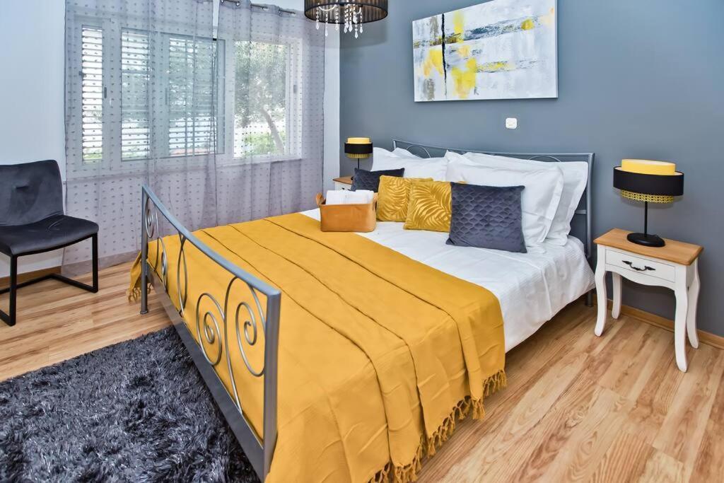 Apartman Tino With Two Sunny Terace Hvar Town Dış mekan fotoğraf