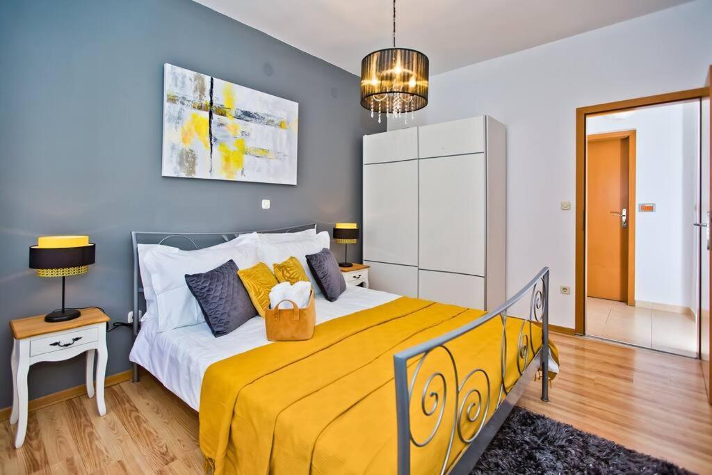 Apartman Tino With Two Sunny Terace Hvar Town Dış mekan fotoğraf