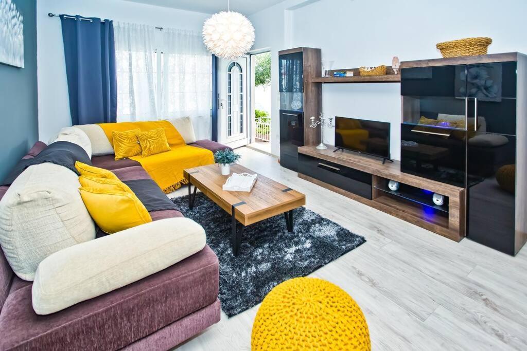 Apartman Tino With Two Sunny Terace Hvar Town Dış mekan fotoğraf
