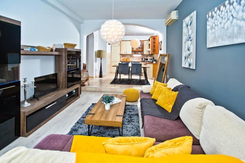 Apartman Tino With Two Sunny Terace Hvar Town Dış mekan fotoğraf